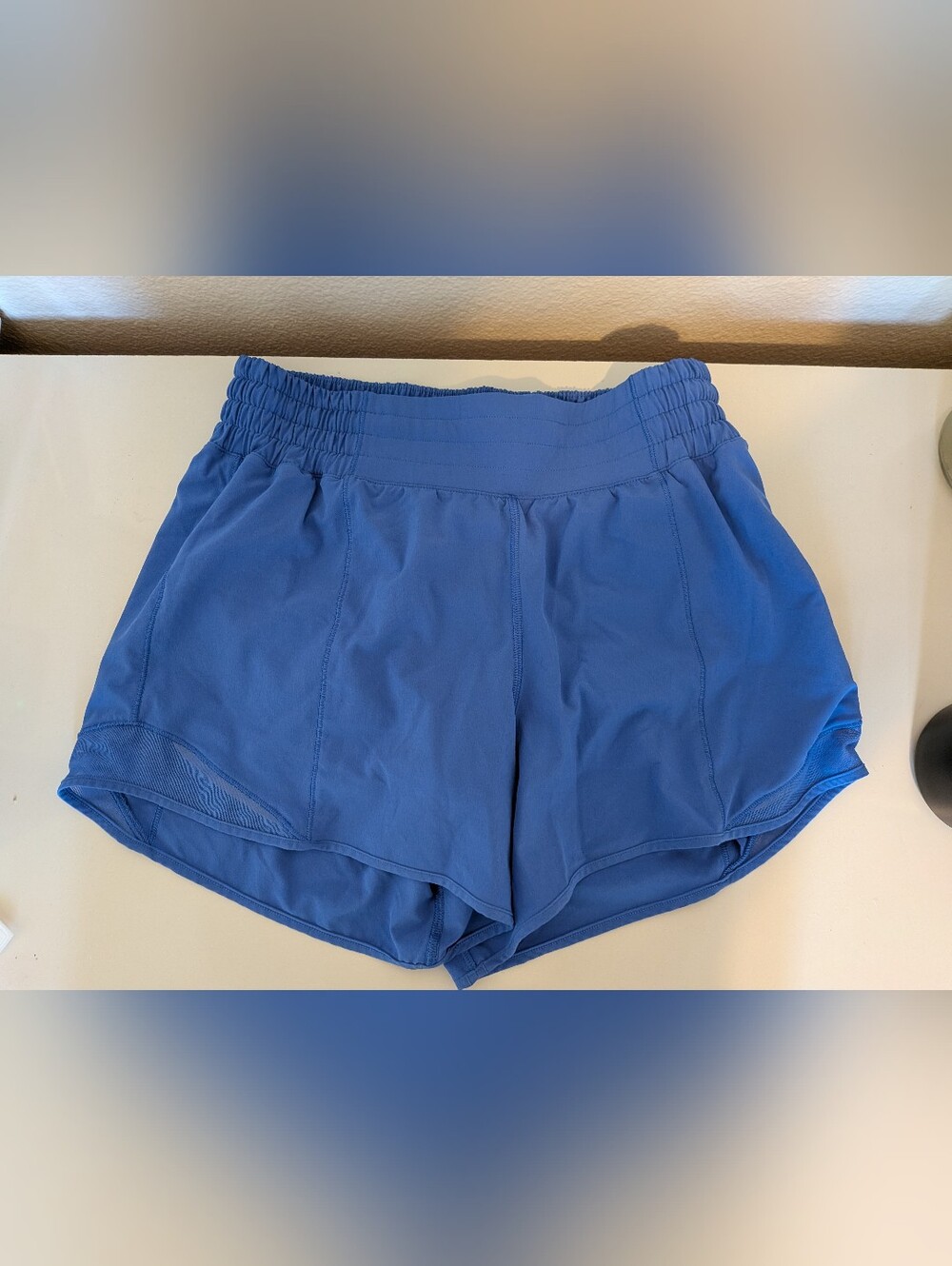 Lululemon Speed Up Short Blue Sz. 6 EUC
